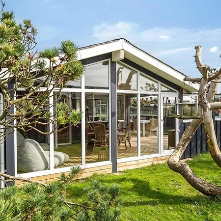 Haelf - 400m From The Sea By Interhome Feriehus *